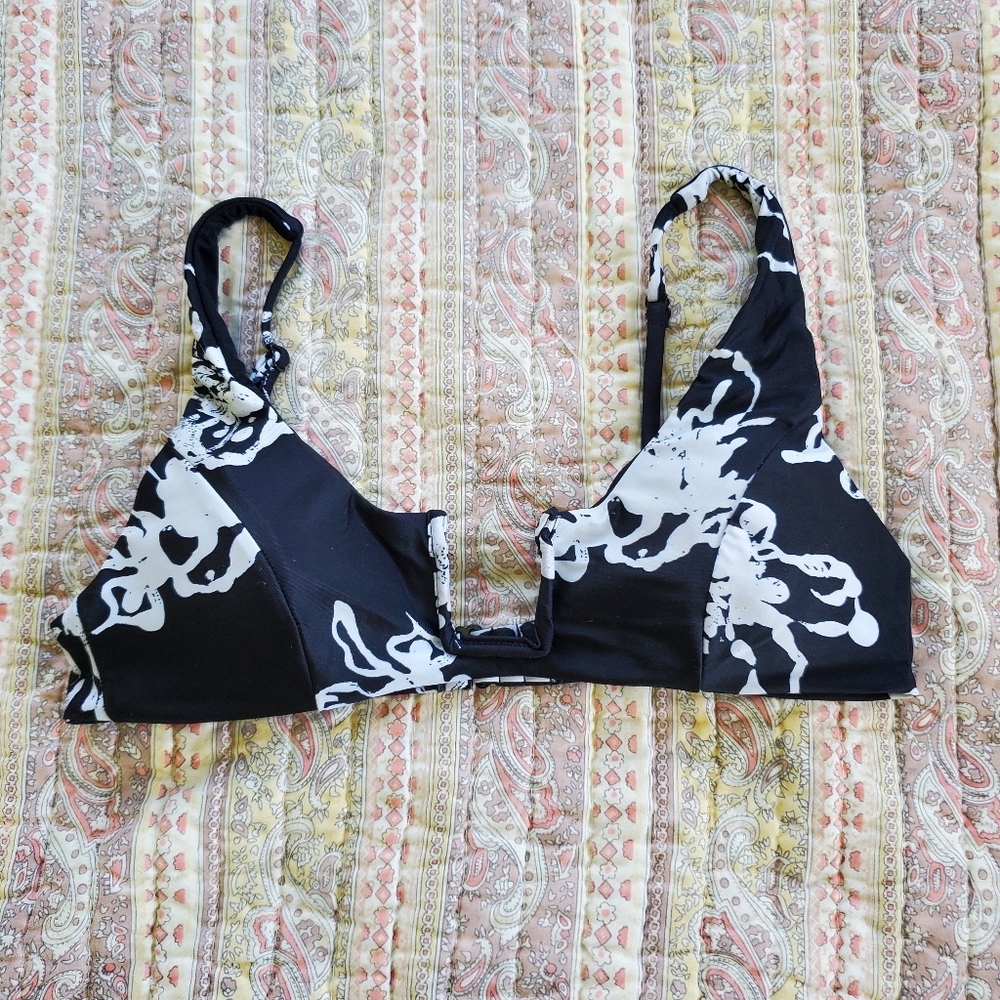 RVCA Sage floral bikini top FINAL PRICE
